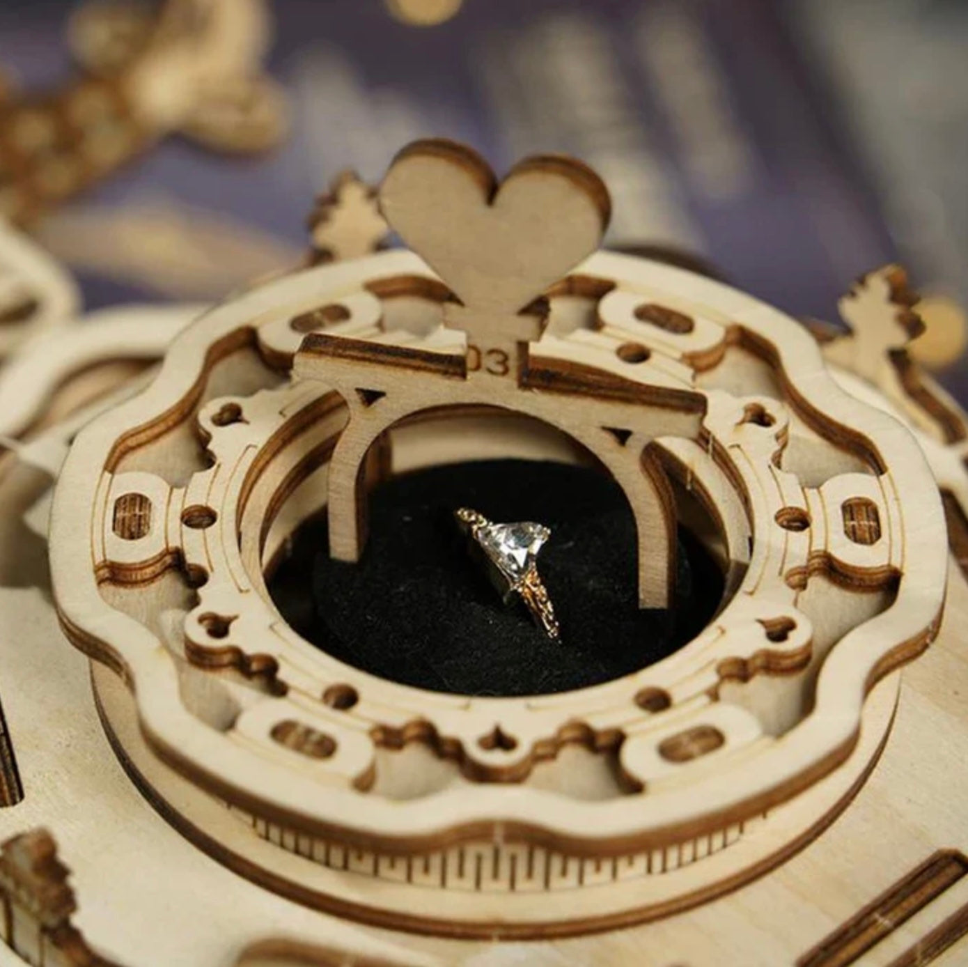 Victorian Lantern Mechanical Music Box AMK61