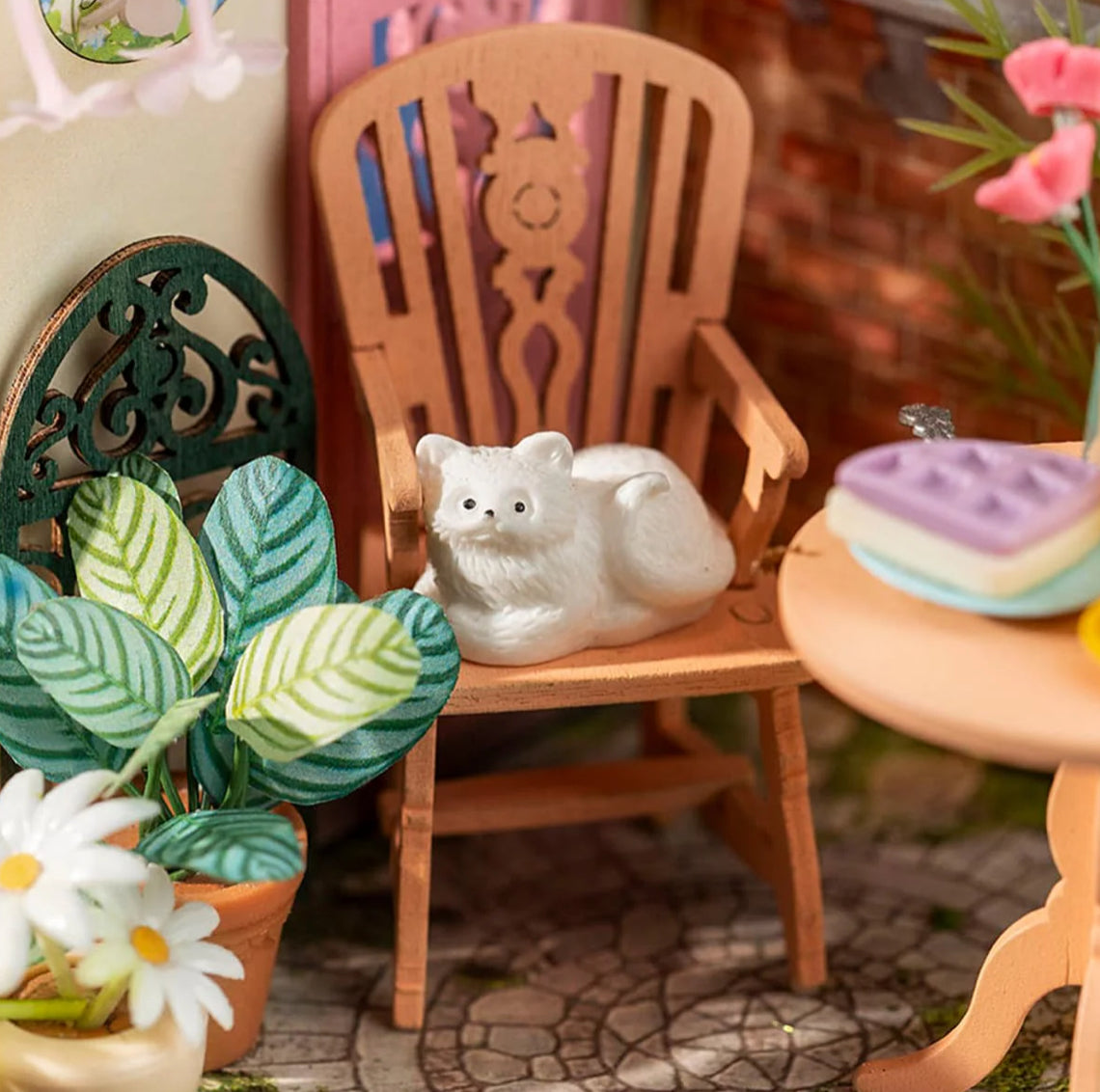 Rolife Fancy Tea Yard DIY Miniature House DS038